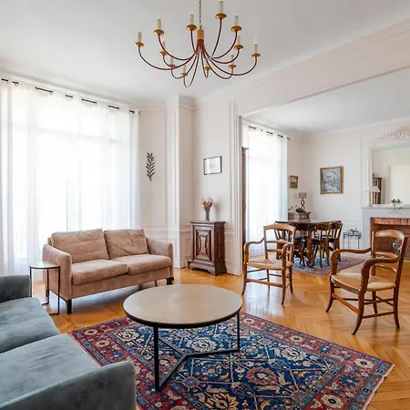Apartamento Veeve - Avenue To The Eiffel Tower *