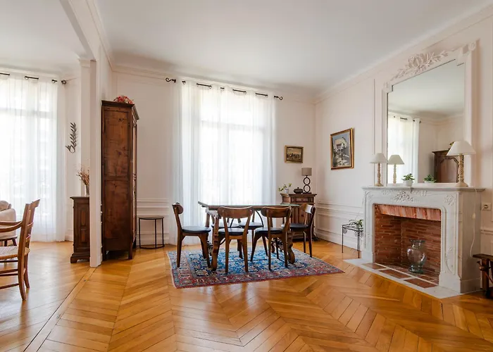 Apartment Veeve - Avenue To The Eiffel Tower *