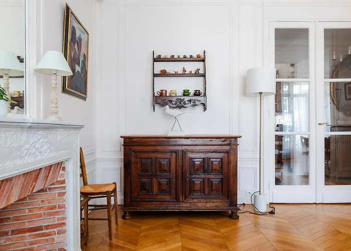 Veeve - Avenue To The Eiffel Tower * Paris