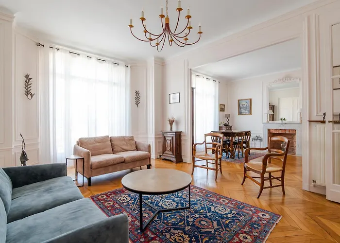 Apartment Veeve - Avenue To The Eiffel Tower *