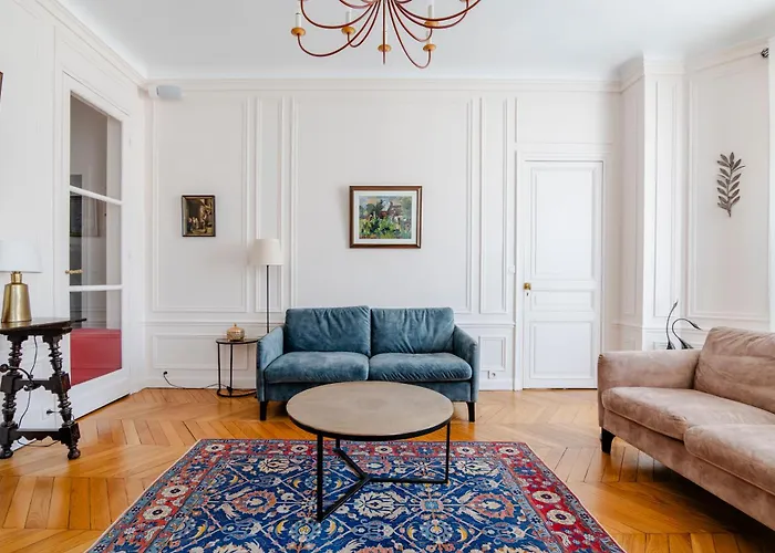 Veeve - Avenue To The Eiffel Tower *