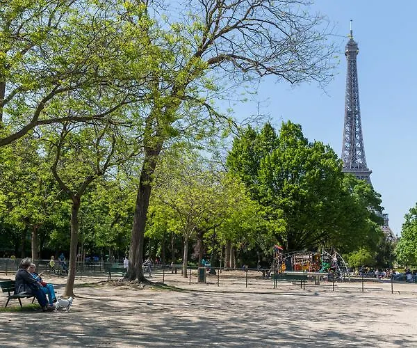 Apartment Veeve - Avenue To The Eiffel Tower *